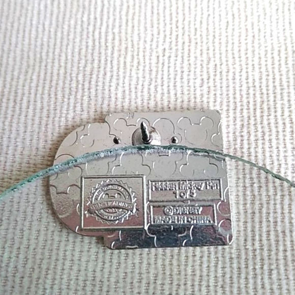 DISNEY HIDDEN MICKEY GOOFY MUG PIN - Picture 5 of 5